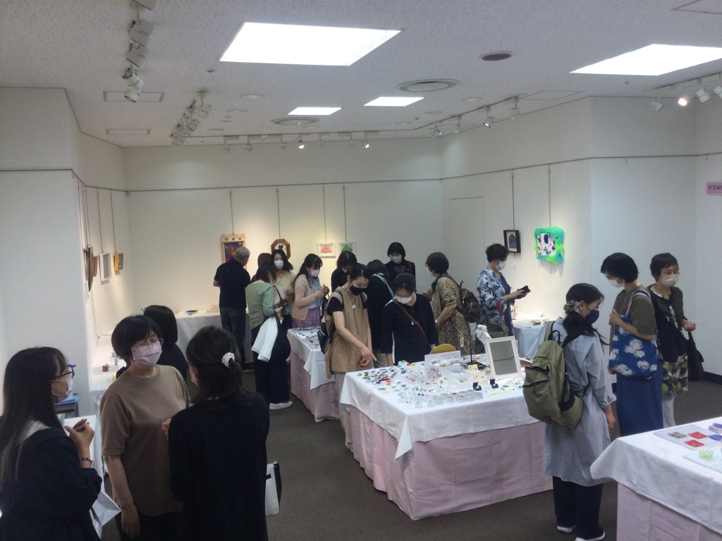 作品展が開催中です。